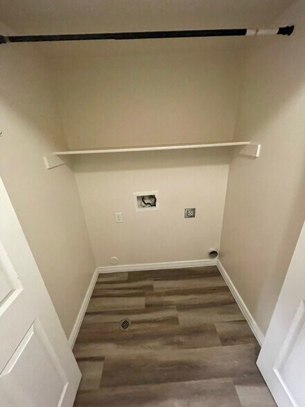 Building Photo - 652 W 800 N