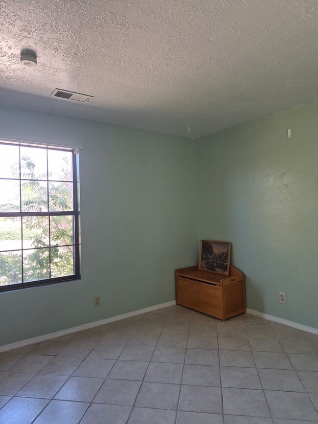 Building Photo - PARTIALLY FURNISHED