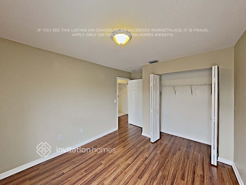 Building Photo - 5821 Azalea Cir