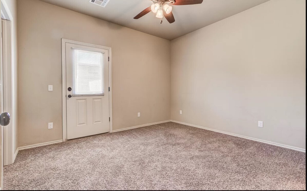 Building Photo - 105 Ashley Dr