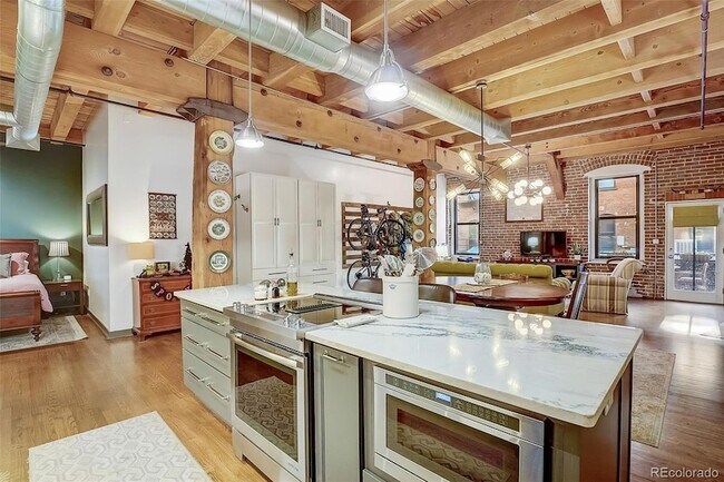 Building Photo - 1745 Wazee St