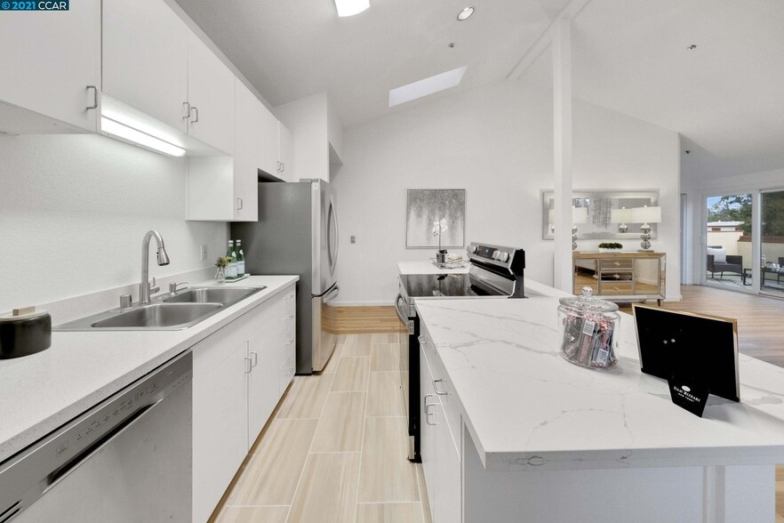 Kitchen - 2615 Telegraph Ave