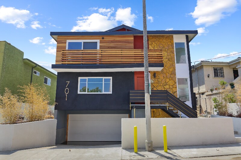 Building Photo - 701 N Hill Pl