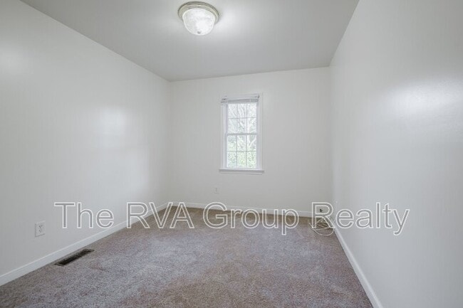 Building Photo - 2909 2nd Ave