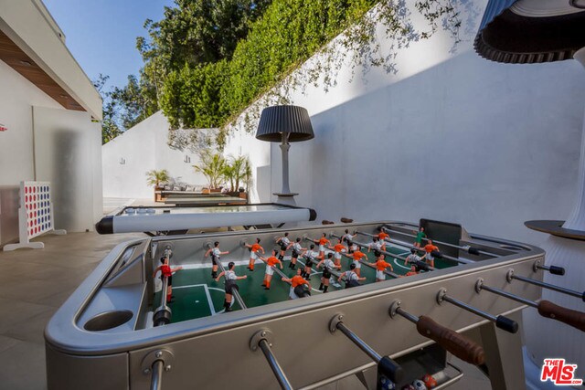 Building Photo - 1060 Woodland Dr