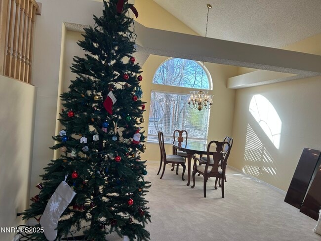 Building Photo - 1809 Lakeland Hills Dr