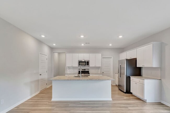 Building Photo - Summers Corner Home