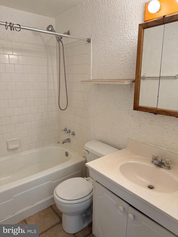 Building Photo - 453 Berry Ct