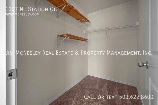 Building Photo - 1107 NE Station Ct