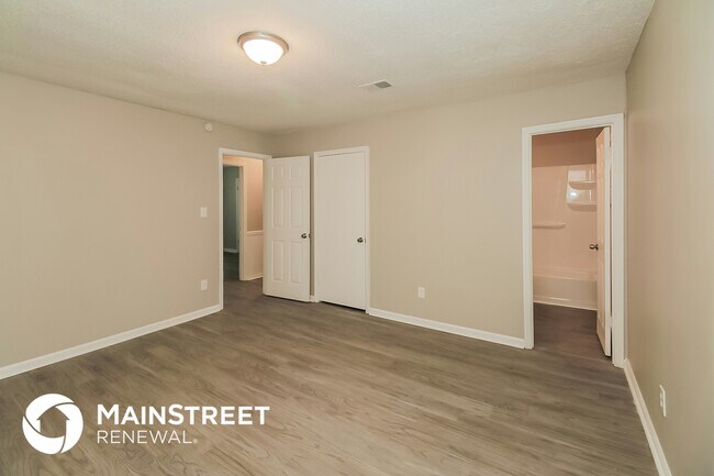 Building Photo - 676 Overlook Ct
