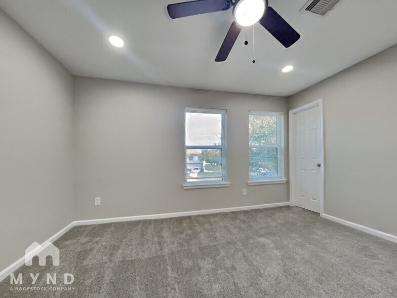 Building Photo - 6015 Barany Ct