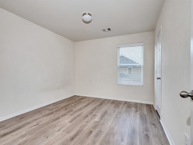 Building Photo - 12215 Zenith Ridge Way