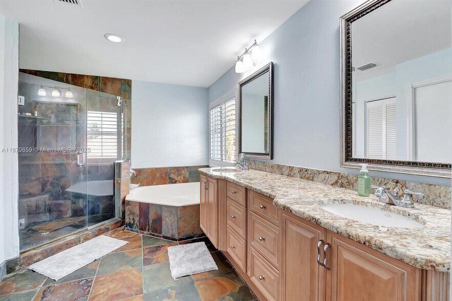 Building Photo - 19314 King Palm Ct