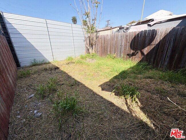 Building Photo - 1743 S Catalina St