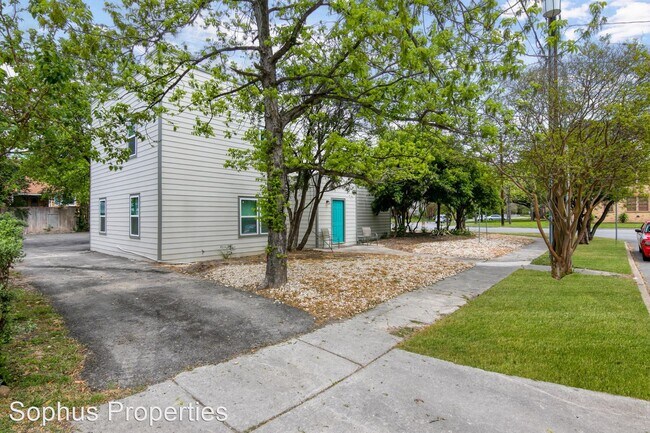 Primary Photo - 503 W Kings Hwy