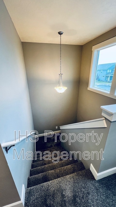 Building Photo - 9801 Silverbright Dr