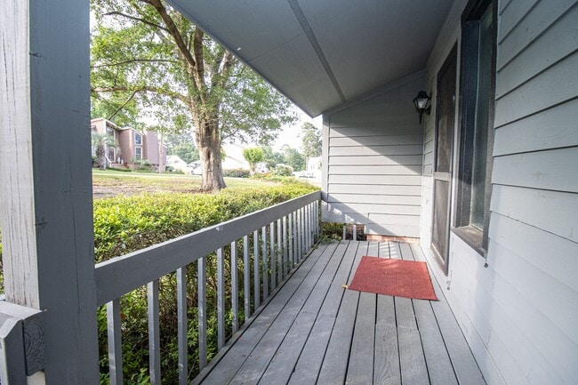 Building Photo - Beautiful Three Bedroom Home for Rent – 1440 Land of Lakes Circle, Lexington, SC