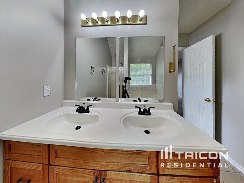 Building Photo - 3240 Mineral Ridge Ct