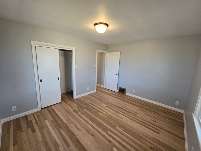 Building Photo - Remodeled Ranch Home