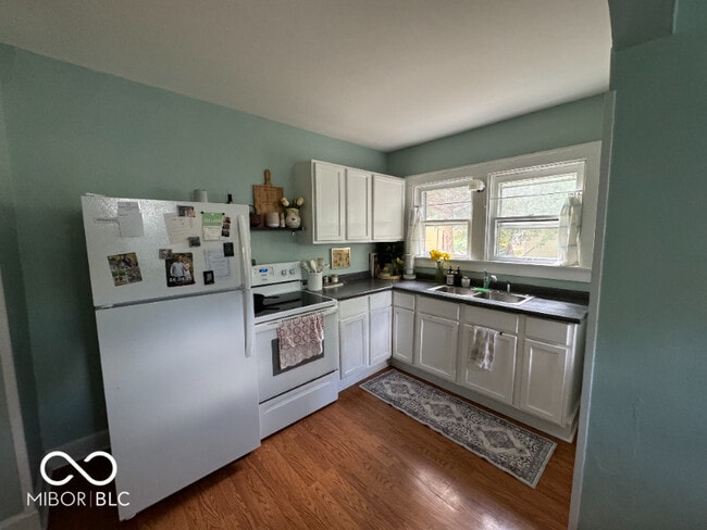 Building Photo - 336 N Lesley Ave