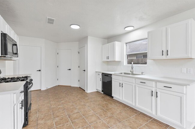 Building Photo - 9031 Aspen Trace Ln