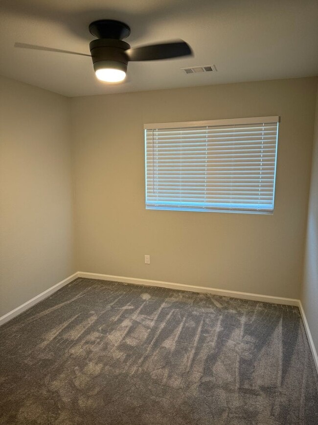 Building Photo - 3266 Shelby Pl