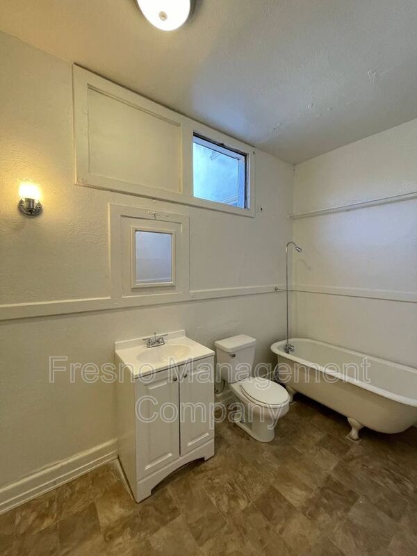 Building Photo - 1047 N Fulton St