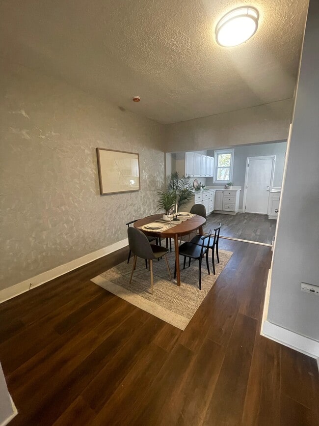 Building Photo - 645 Dumbarton Ave