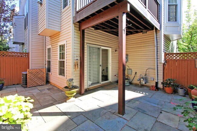 Building Photo - 5120 Grimm Dr