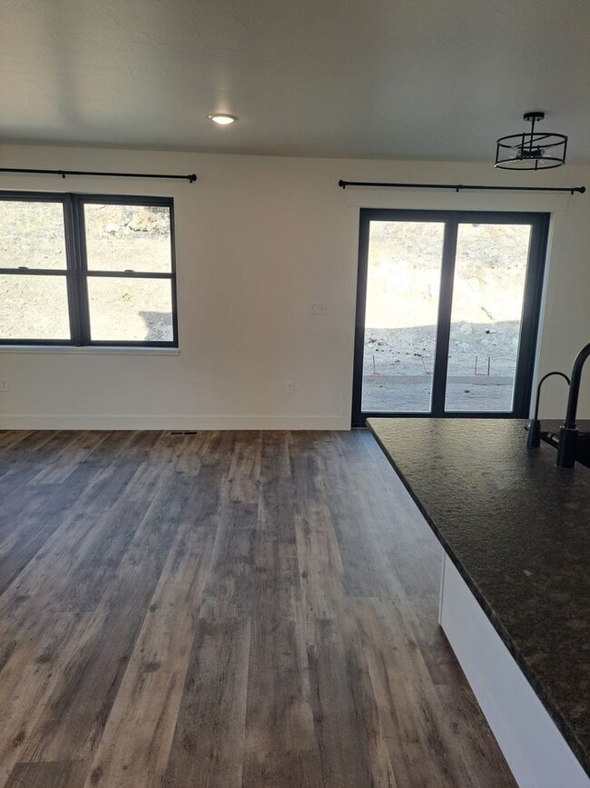 Building Photo - 3 B Raven Rdg Rd