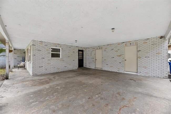 Building Photo - 410 Old Mulrennan Rd