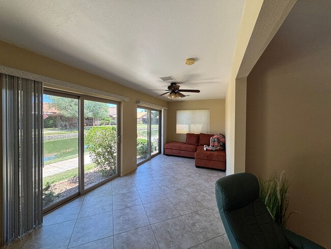 Building Photo - 421 Leisure World