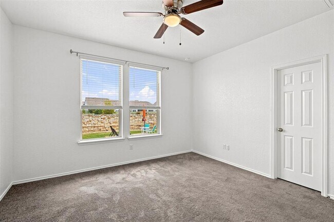 Building Photo - 100 Bennington Dr