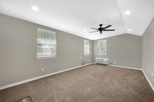 Building Photo - Remodeled