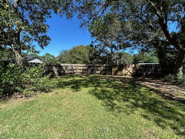 Building Photo - 2625 Weeping Willow Ln