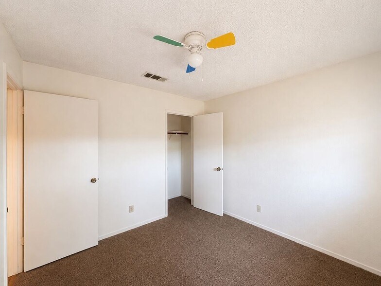 Building Photo - 3440 La Jolla Way