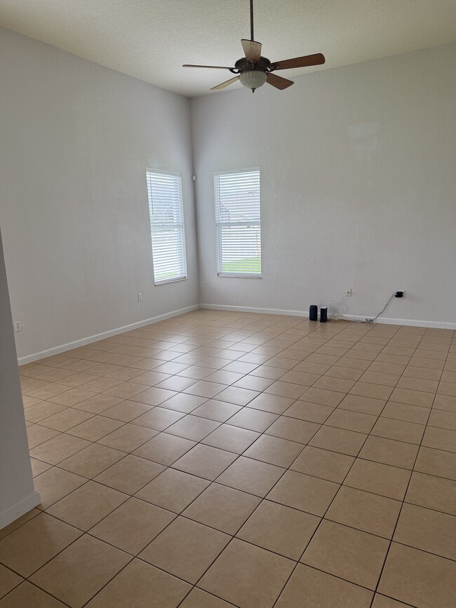 Building Photo - 2914 River Birch Dr