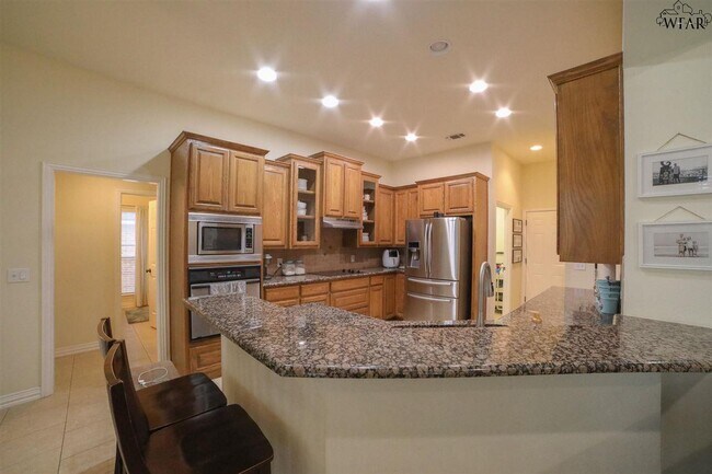 Building Photo - 4919 Silver Crest Dr