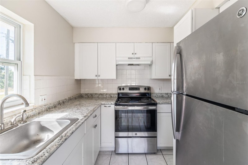 Building Photo - 10419 Kidron Ave