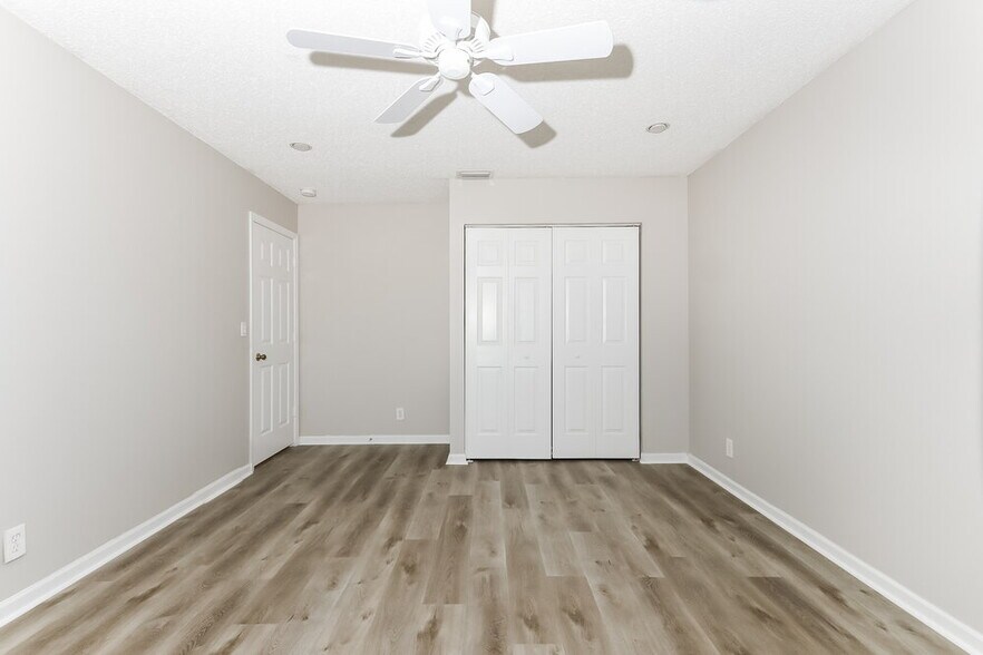 Building Photo - 6587 Rainwood Cove Ln