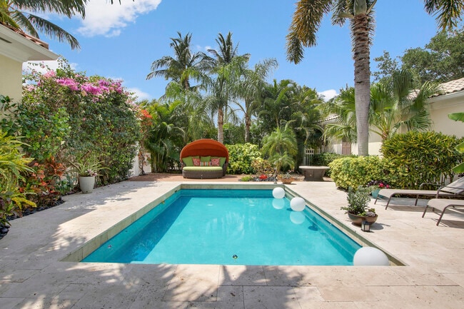 Building Photo - 136 Florence Dr