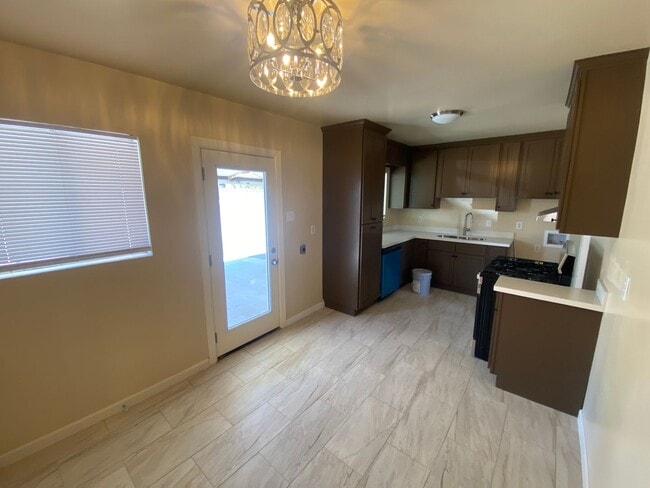 Building Photo - HOME FOR RENT NORTHEAST EL PASO