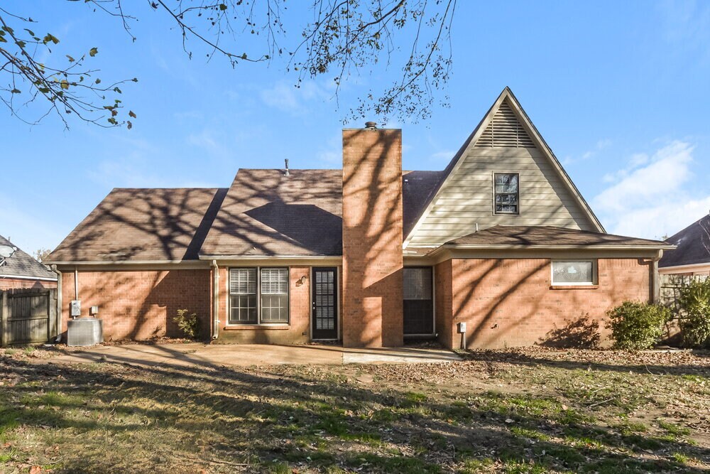 Building Photo - 951 Cully Rd