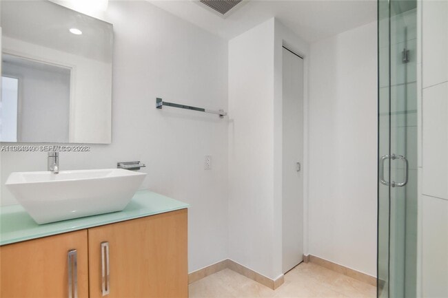 Building Photo - 10185 Collins Ave