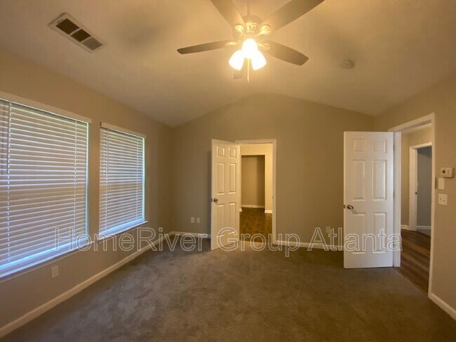 Building Photo - 3855 Shenfield Dr