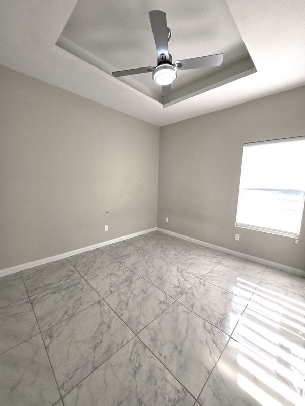 Building Photo - 1018 N Woodson Ave