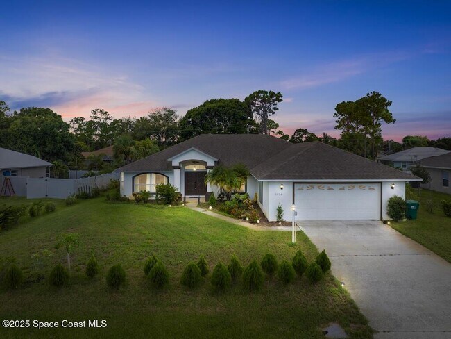 Building Photo - 1026 Blossom Dr