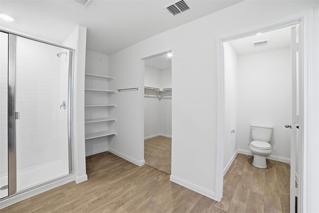 Building Photo - 132 LAS LOMAS Dr