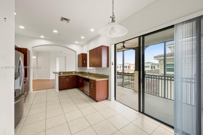 Building Photo - 2900 NW 125th Ave