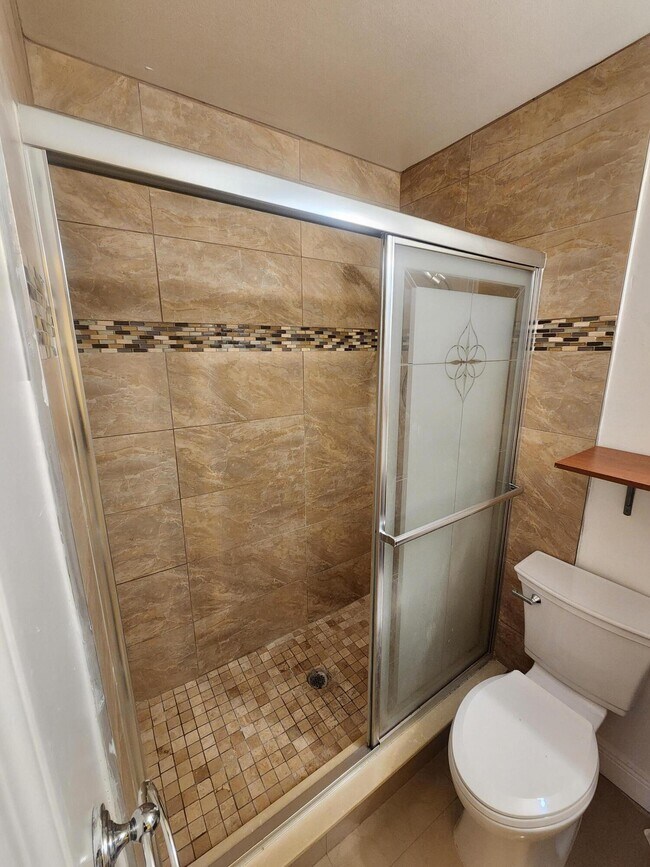 Building Photo - 5231 Pine Abbey Dr S